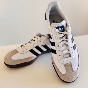 Adidas Samba Size 7(fits like 8)